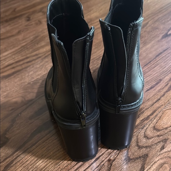 Madden Girl Black Leather Platform Ankle Boots - Picture 3 of 5